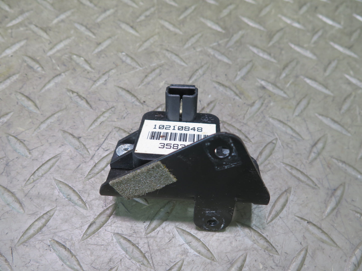 94-96 Chevrolet Corvette C4 Lateral Accelerometer Sensor 10210848 OEM