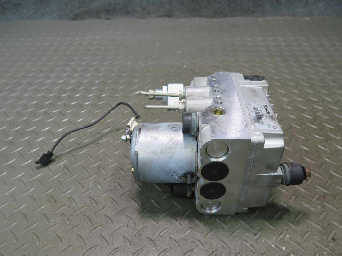 1995 Chevrolet Corvette C4 Anti Lock Brake ABS Pump Module 12521972 OEM