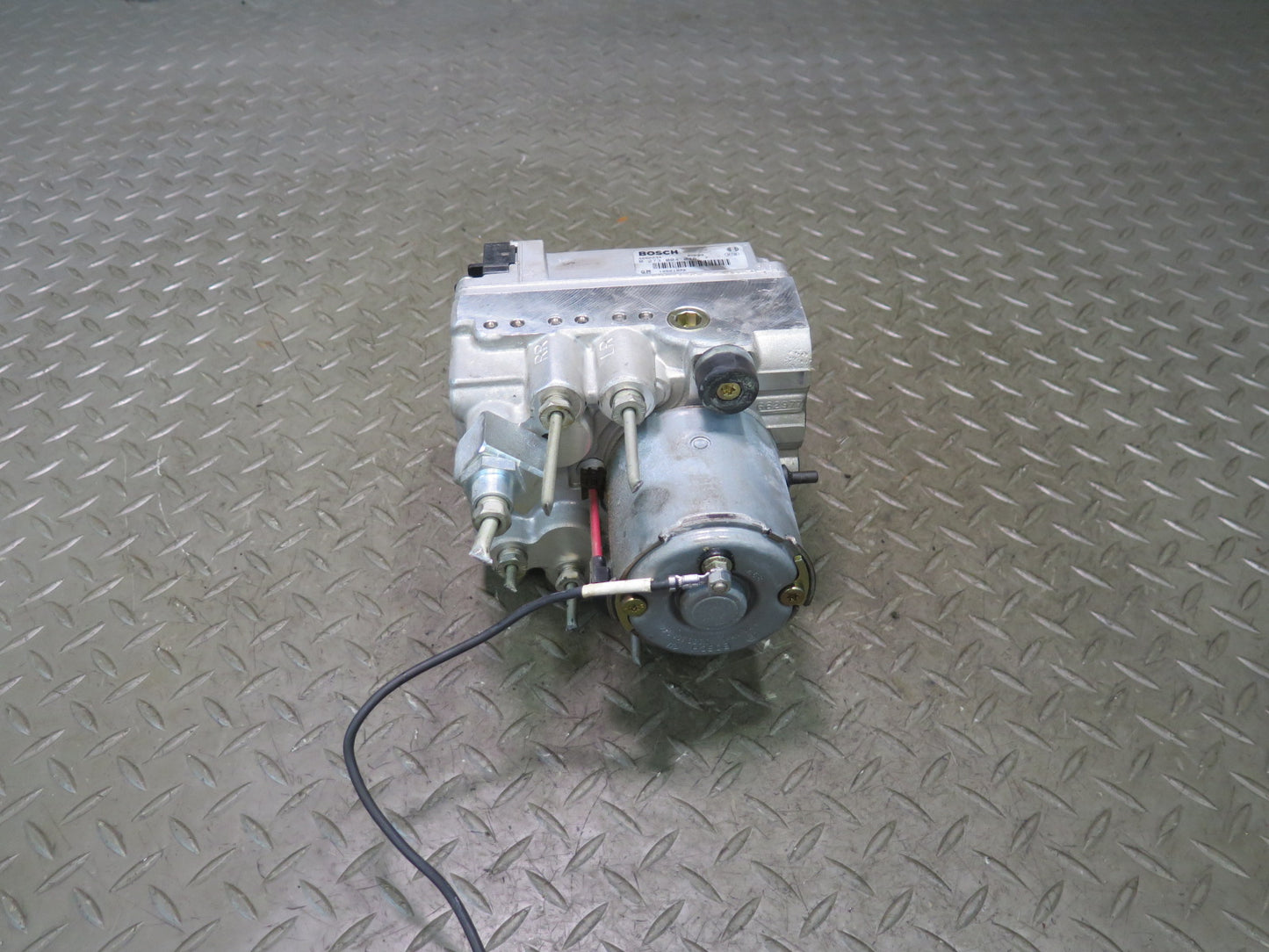 1995 Chevrolet Corvette C4 Anti Lock Brake ABS Pump Module 12521972 OEM