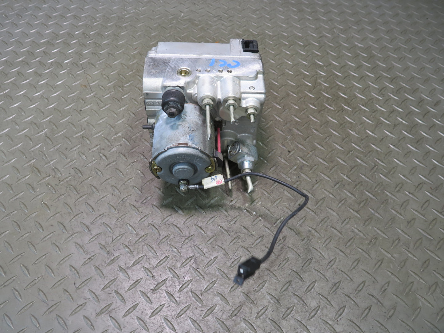 1995 Chevrolet Corvette C4 Anti Lock Brake ABS Pump Module 12521972 OEM