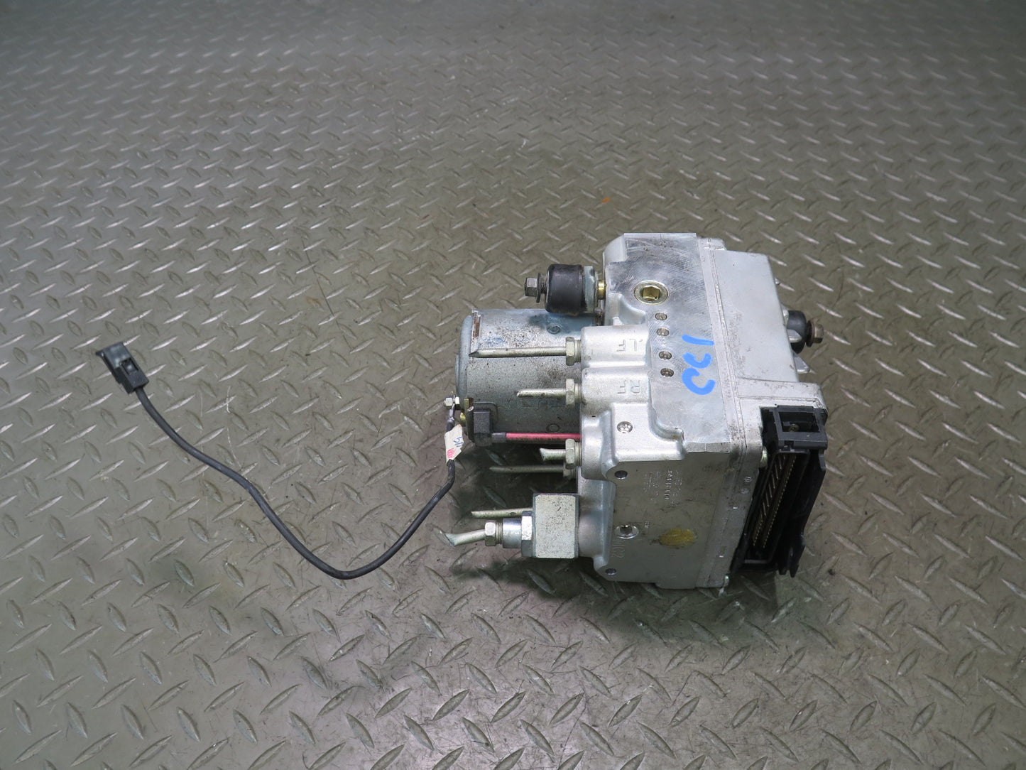 1995 Chevrolet Corvette C4 Anti Lock Brake ABS Pump Module 12521972 OEM