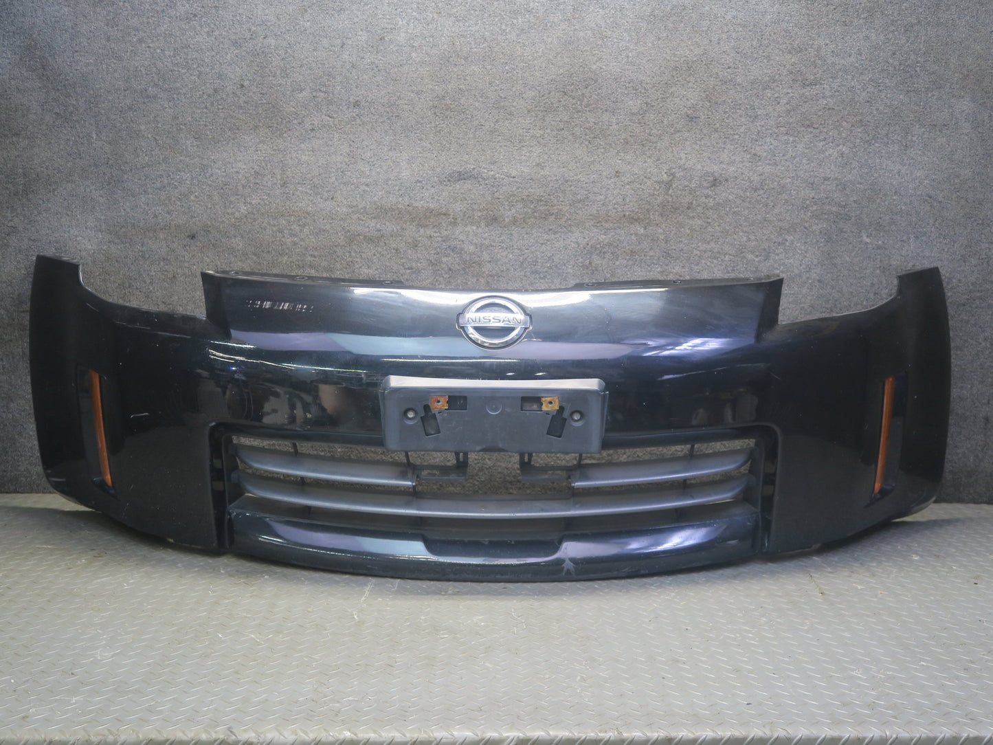 06-09 Nissan Z33 350Z Convertible Front Bumper Cover w Grille Black Damaged