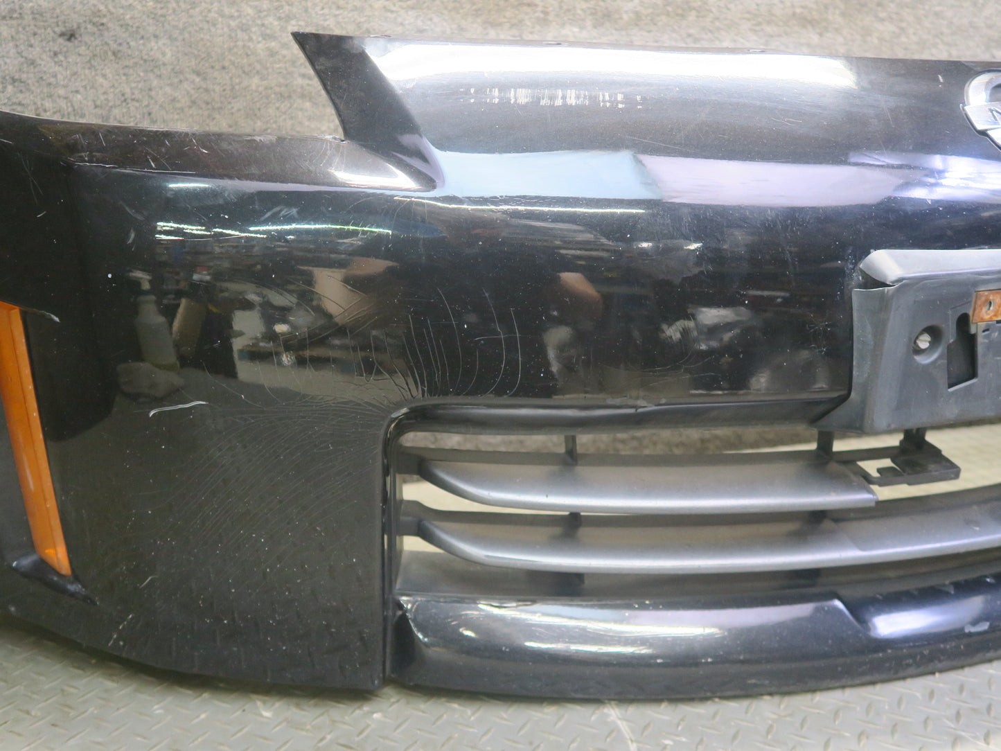 06-09 Nissan Z33 350Z Convertible Front Bumper Cover w Grille Black Damaged
