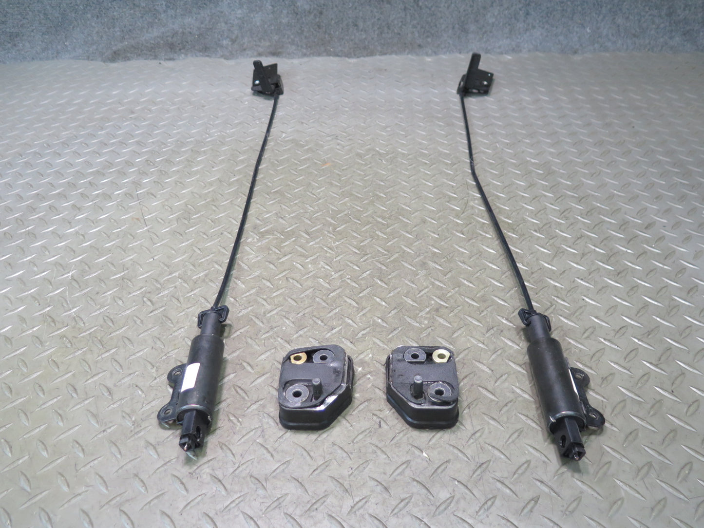 92-96 Chevrolet Corvette C4 Convertible Set of 2 TOP Roof Tonneau Lock Latch OEM
