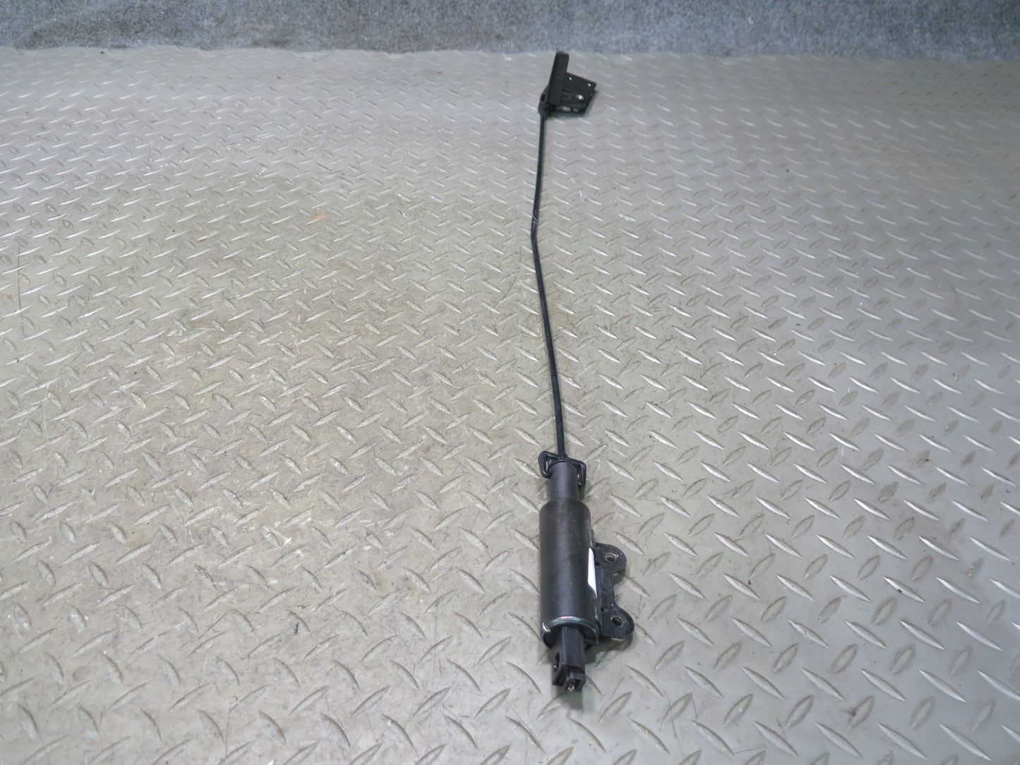 92-96 Chevrolet Corvette C4 Convertible Set of 2 TOP Roof Tonneau Lock Latch OEM