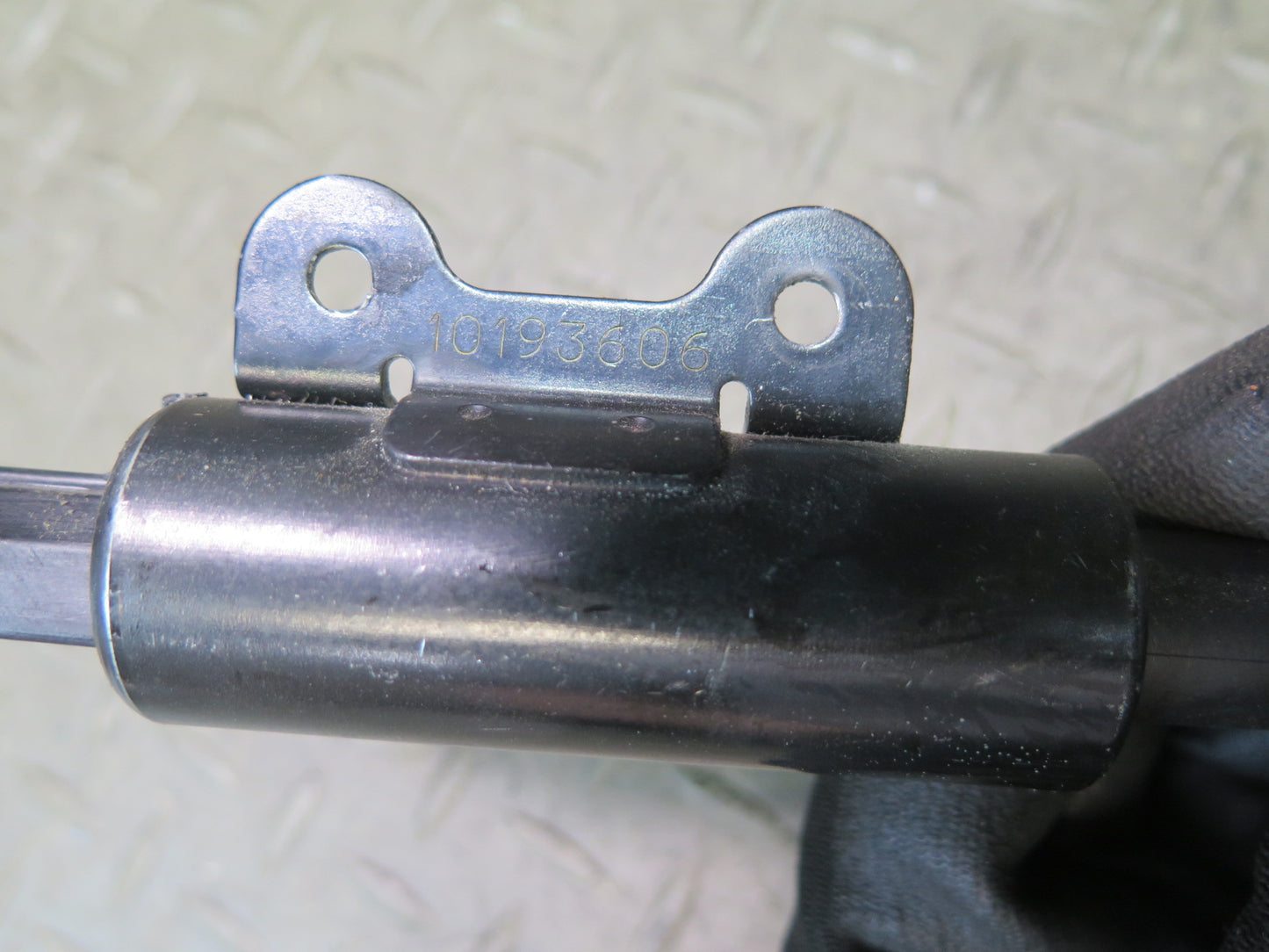 92-96 Chevrolet Corvette C4 Convertible Set of 2 TOP Roof Tonneau Lock Latch OEM