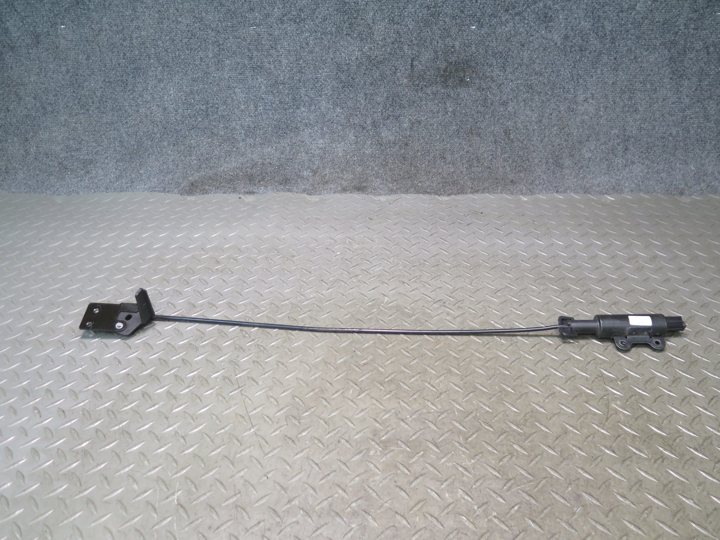 92-96 Chevrolet Corvette C4 Convertible Set of 2 TOP Roof Tonneau Lock Latch OEM