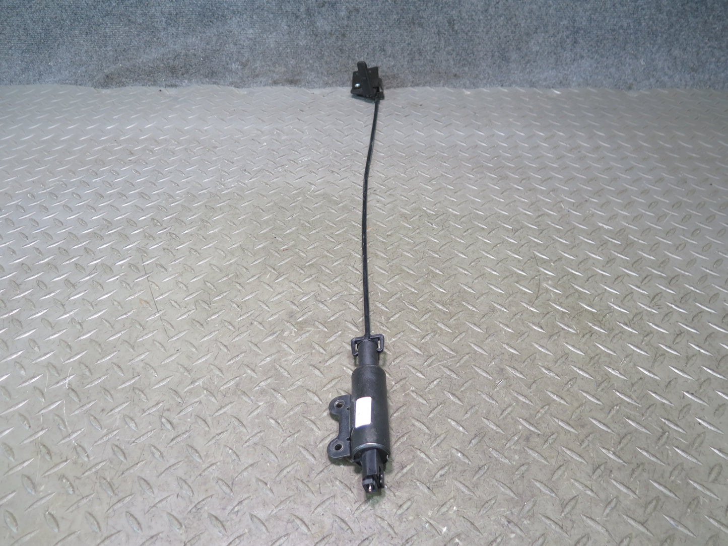 92-96 Chevrolet Corvette C4 Convertible Set of 2 TOP Roof Tonneau Lock Latch OEM