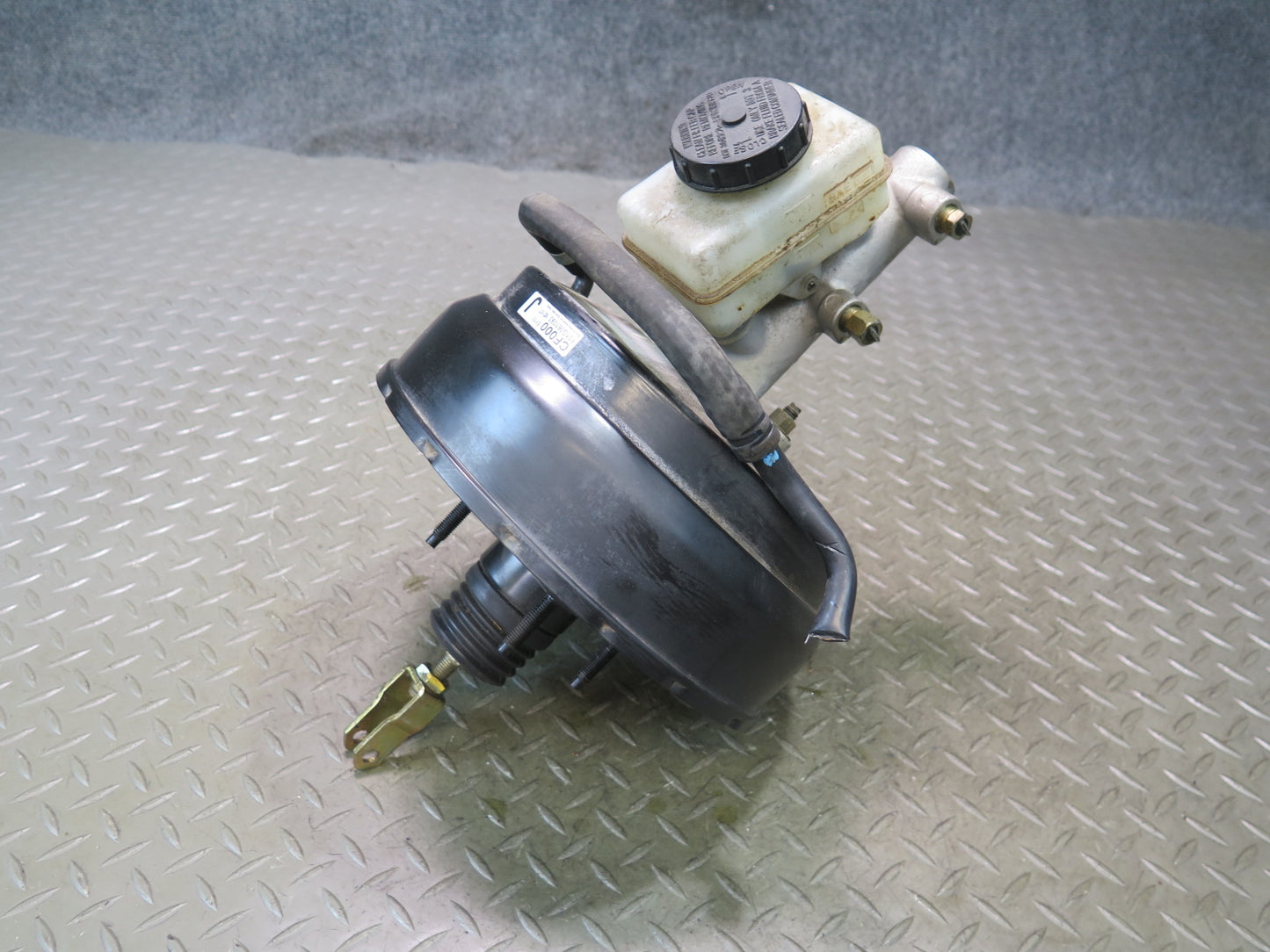 05-06 Nissan 350Z Convertible M/T Brake Master Cylinder Booster Reservoir OEM