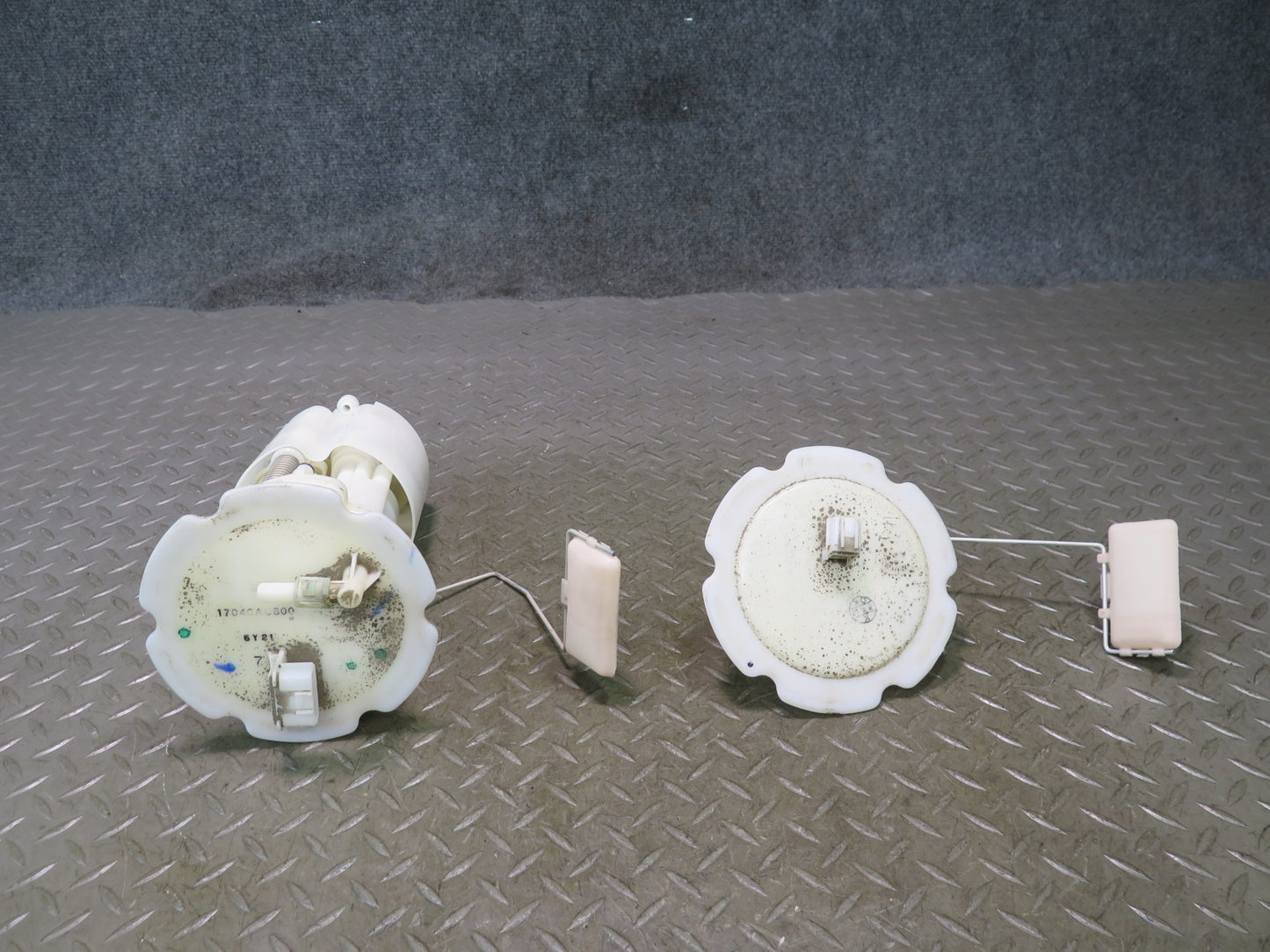 05-09 Nissan Z33 350Z Set of 2 Fuel Pump Level Sensor Sending Unit OEM