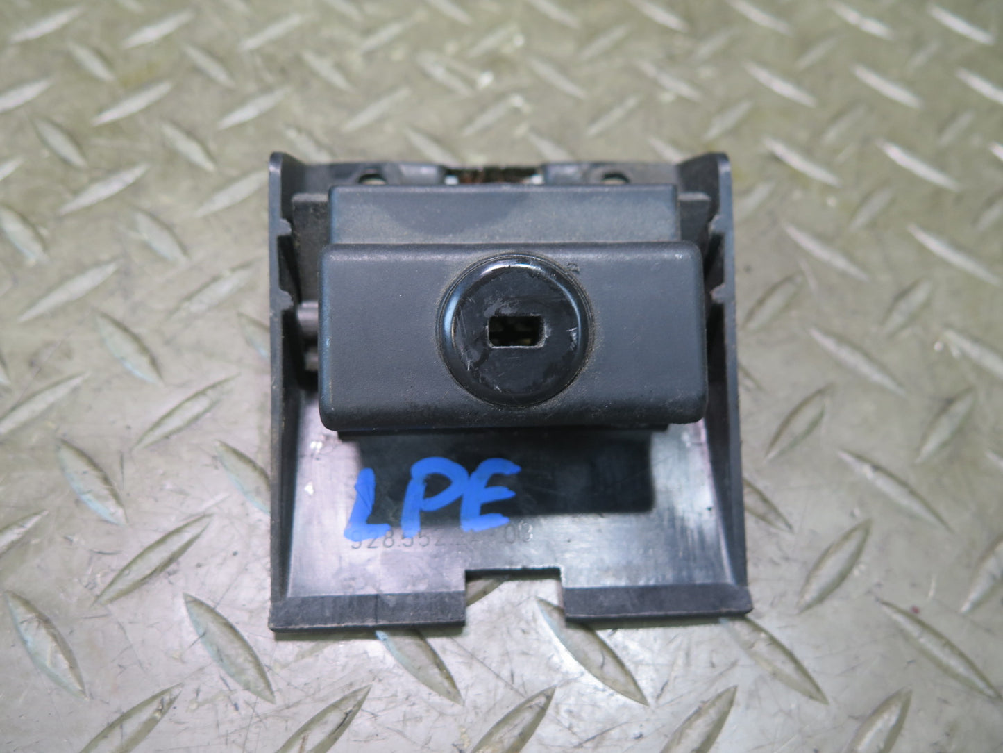1986 Porsche 928 S Left Right Side Door Glove Box Cylinder Fuel Cap Lock KEY Set