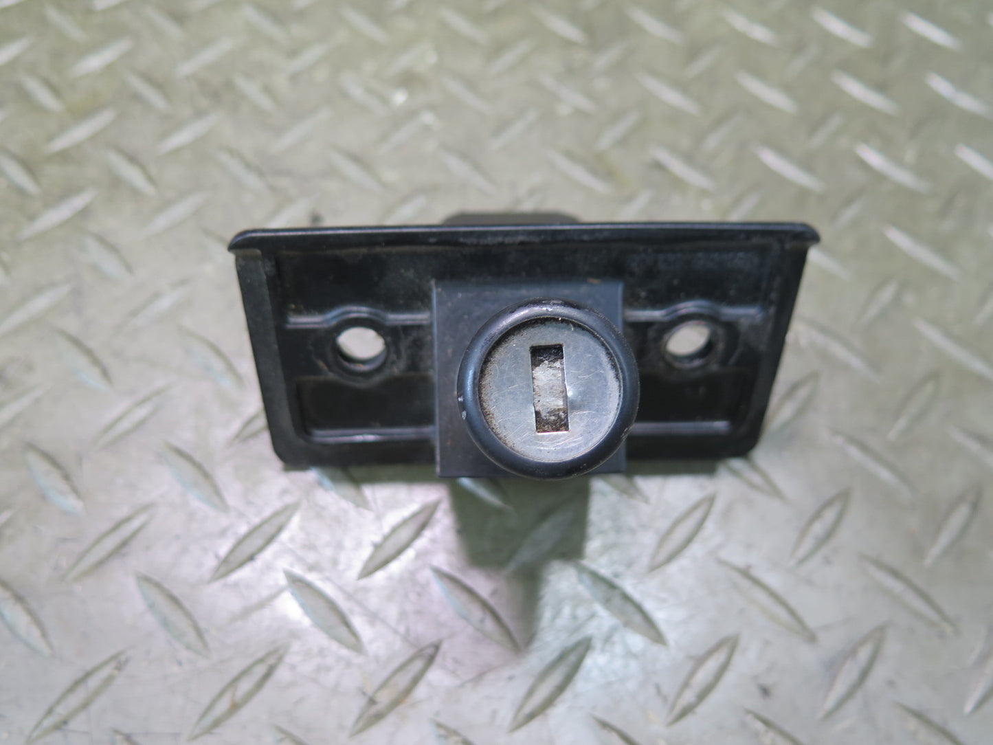 1986 Porsche 928 S Left Right Side Door Glove Box Cylinder Fuel Cap Lock KEY Set