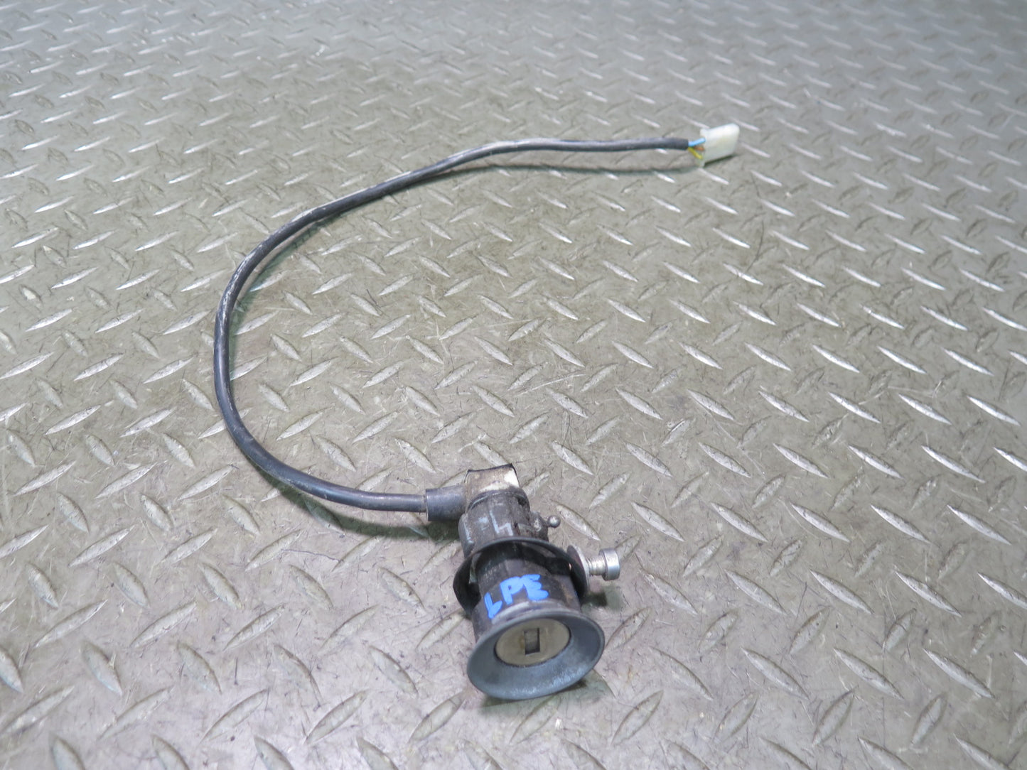 1986 Porsche 928 S Left Right Side Door Glove Box Cylinder Fuel Cap Lock KEY Set