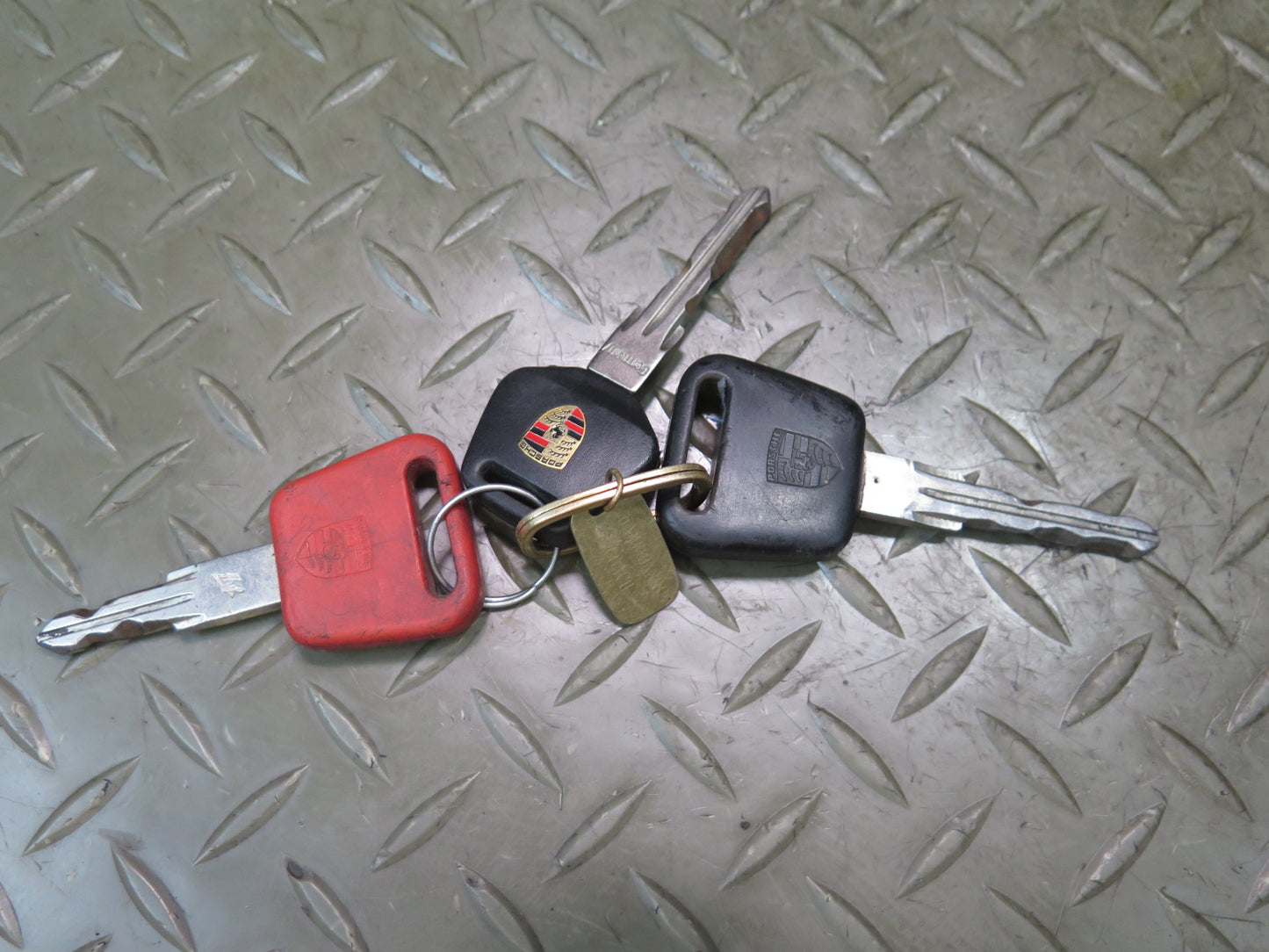 1986 Porsche 928 S Left Right Side Door Glove Box Cylinder Fuel Cap Lock KEY Set