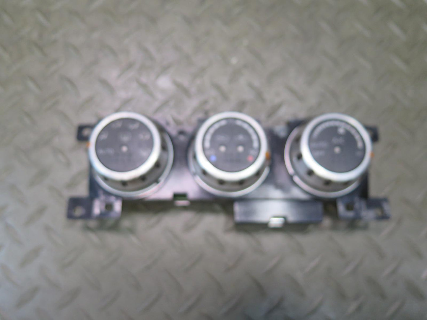 06-09 Nissan Z33 350Z A/C Heater Climate Control Switch Panel 96935-CF40A OEM
