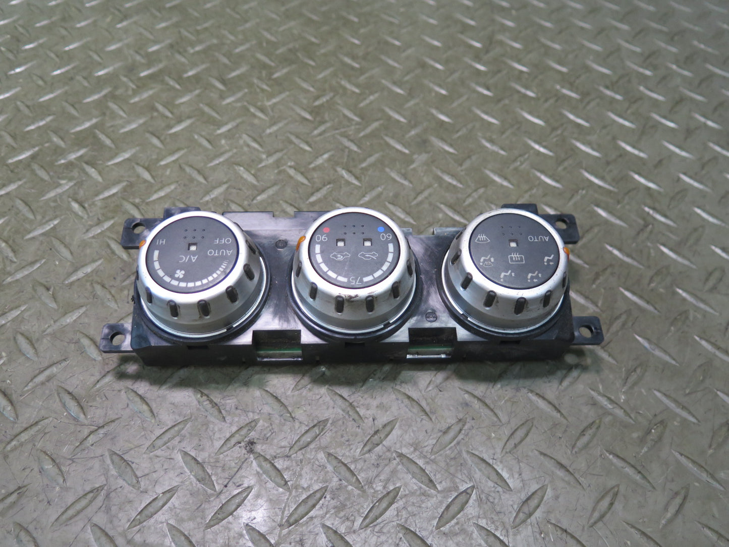 06-09 Nissan Z33 350Z A/C Heater Climate Control Switch Panel 96935-CF40A OEM