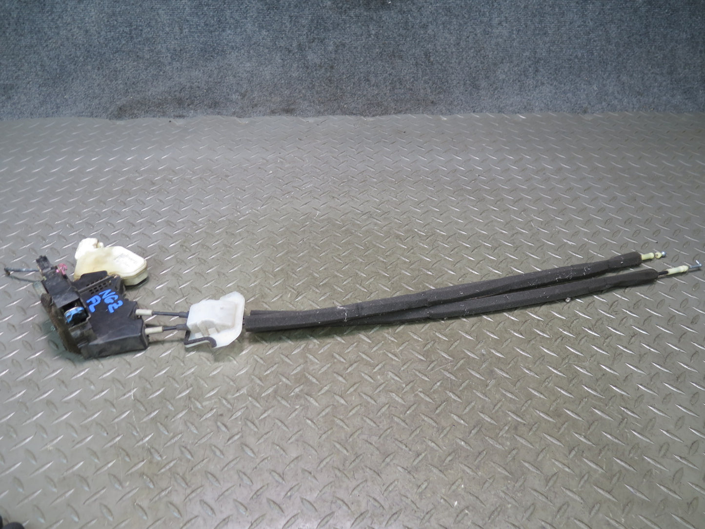 04-09 Nissan Z33 350Z Convertible Left Door Lock Latch Actuator 80553-AL510 OEM