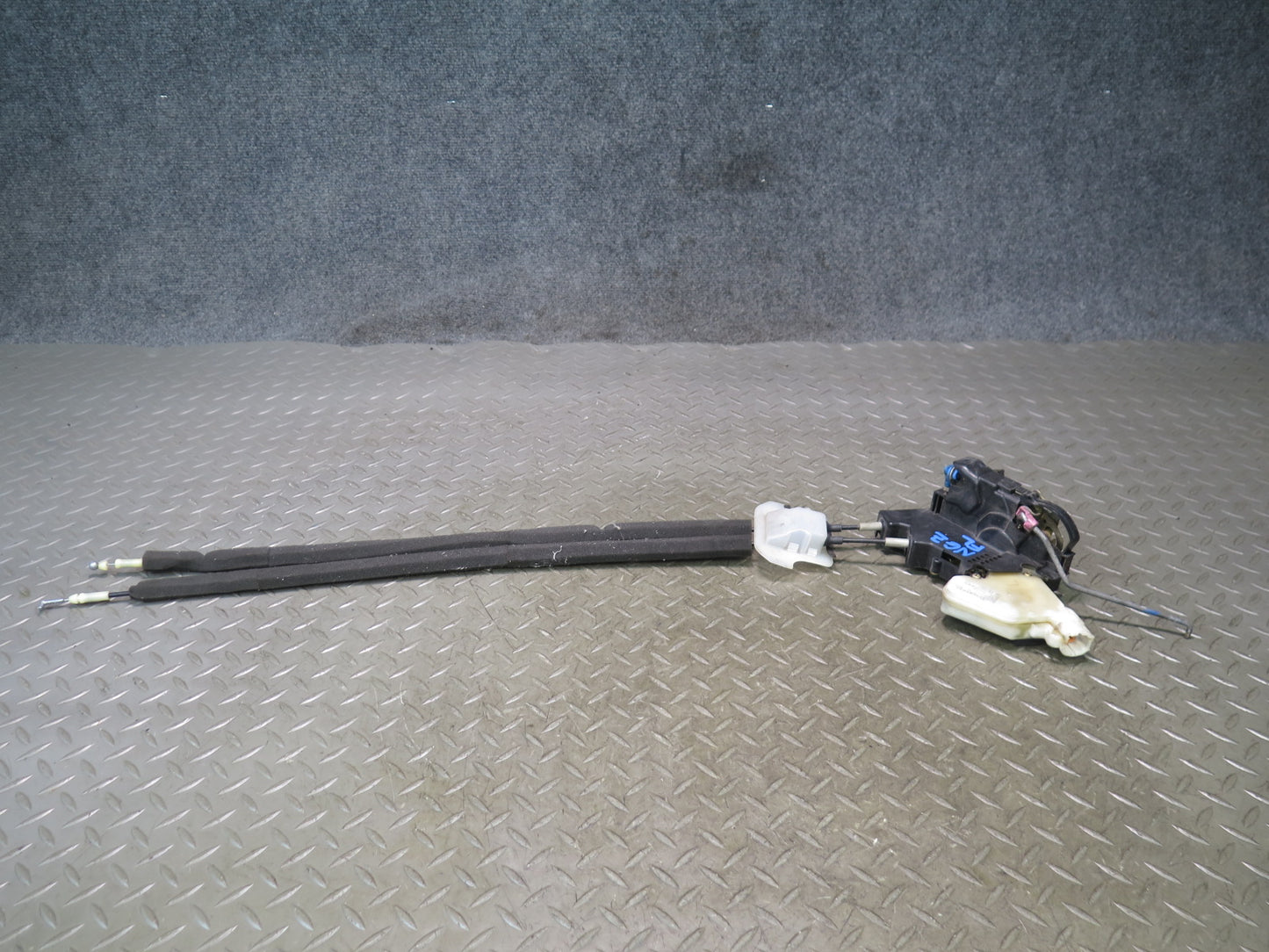 04-09 Nissan Z33 350Z Convertible Left Door Lock Latch Actuator 80553-AL510 OEM