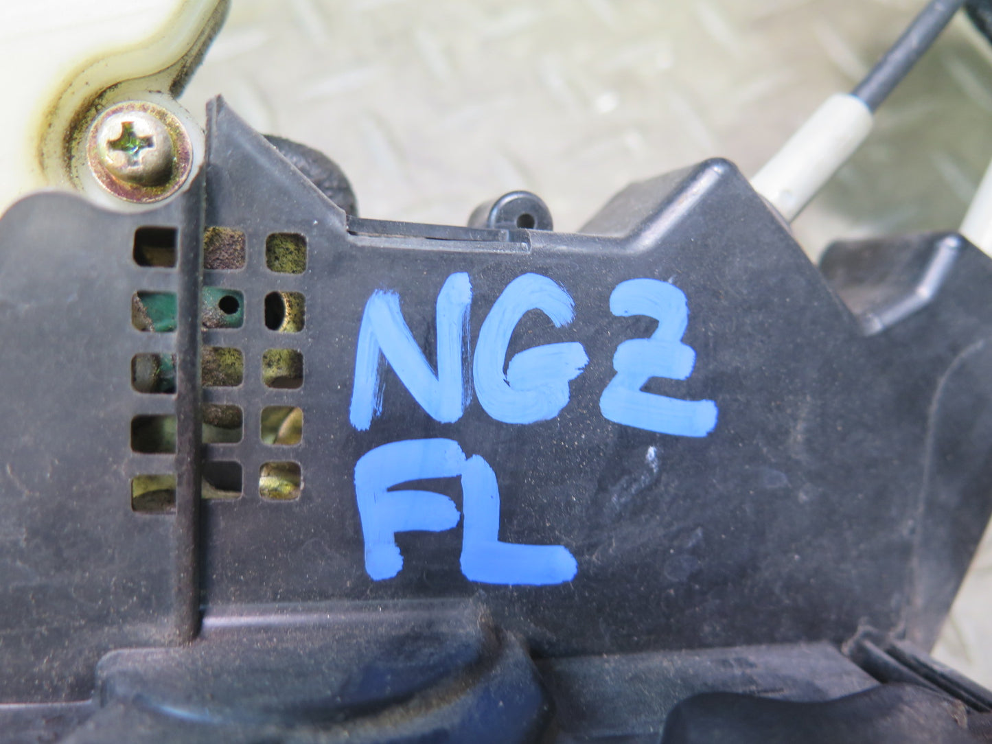 04-09 Nissan Z33 350Z Convertible Left Door Lock Latch Actuator 80553-AL510 OEM