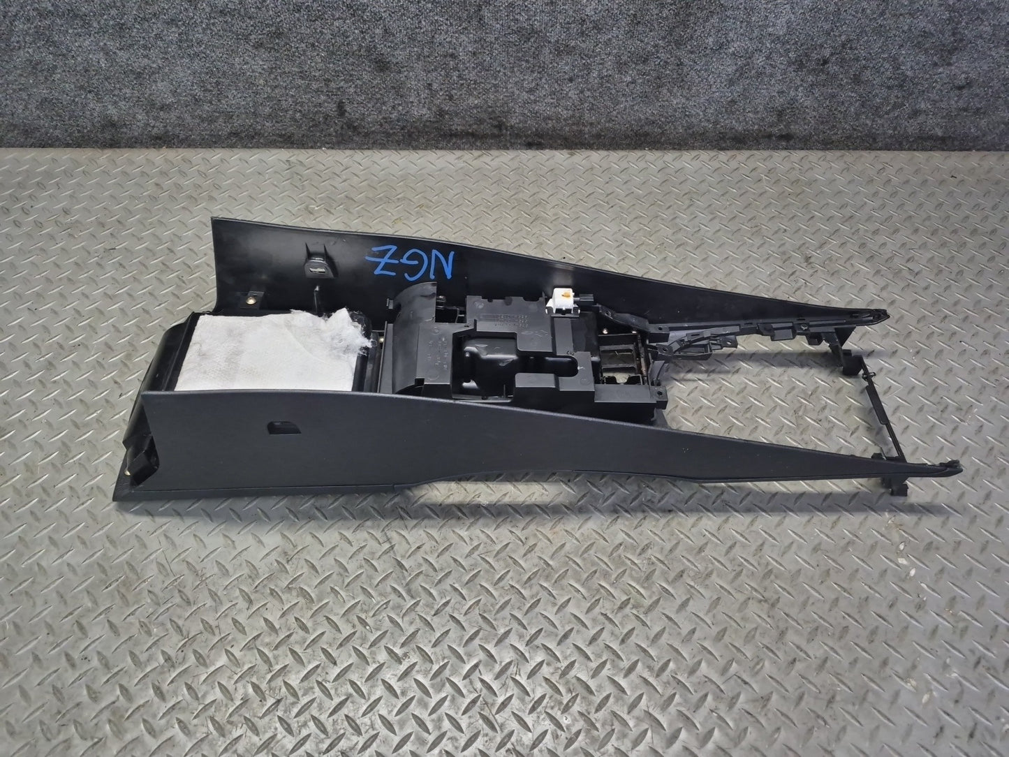 06-09 Nissan 350Z Z33 Convertible M/T Center Console Trim Cover Panel Black OEM