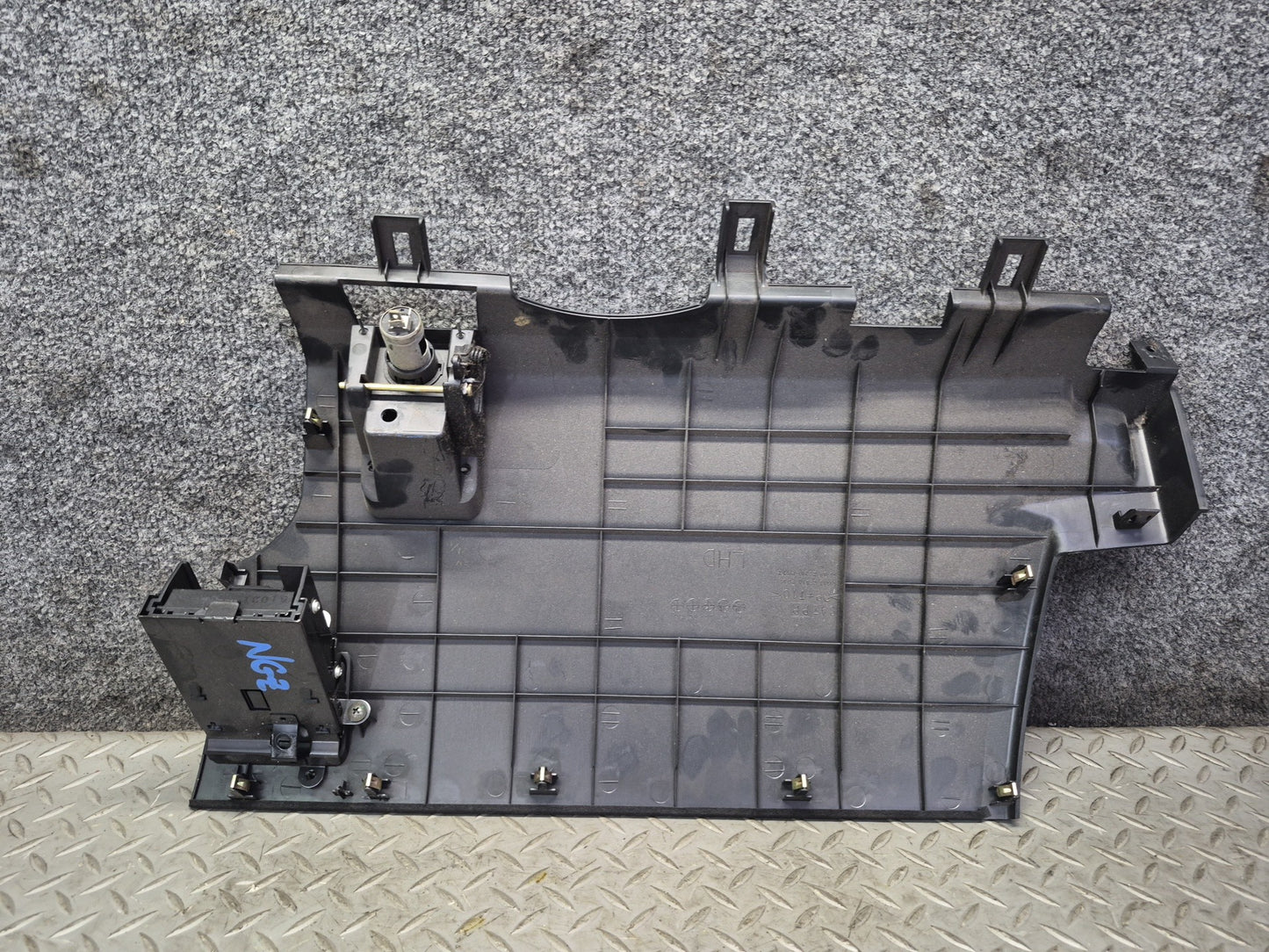 04-07 Nissan Z33 350Z Conv Dash Front Left & Right Knee Trim Panel Black Set OEM