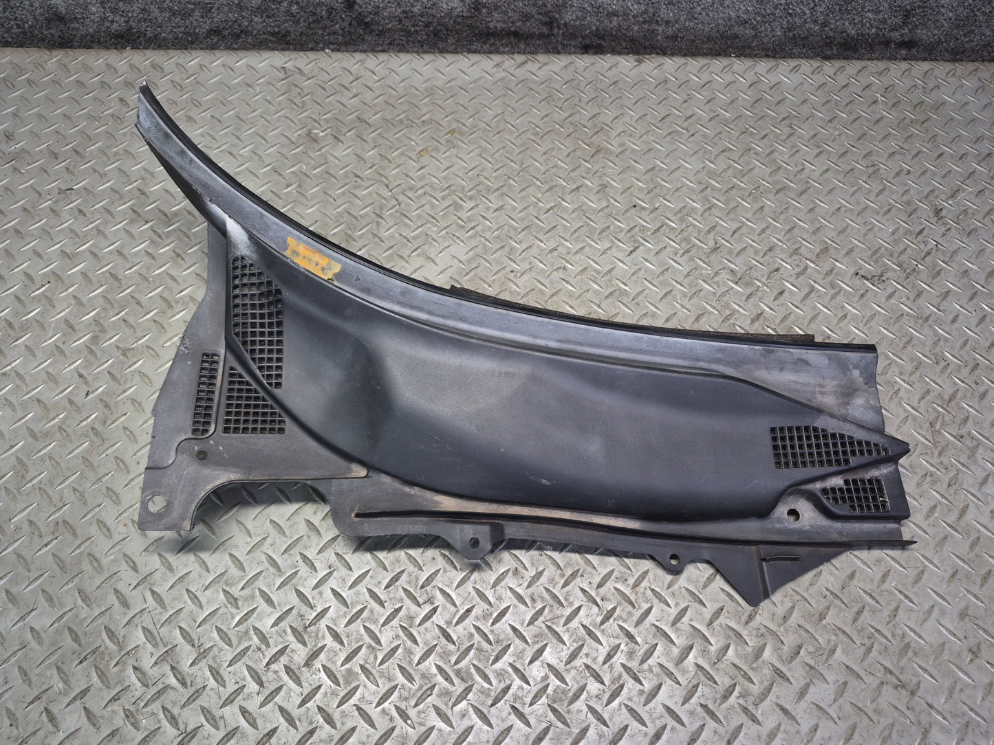 05-06 Nissan 350Z Z33 Convertible Front Windshield Cowl Trim Cover Panel Set OEM