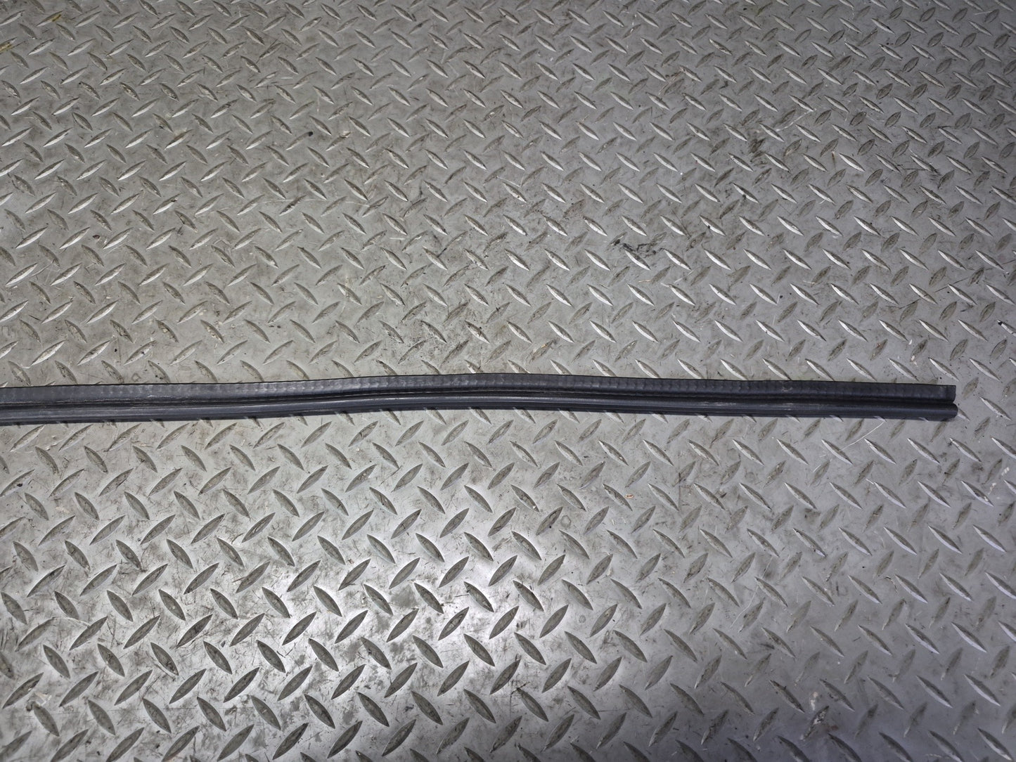 05-06 Nissan 350Z Z33 Convertible Front Windshield Cowl Trim Cover Panel Set OEM