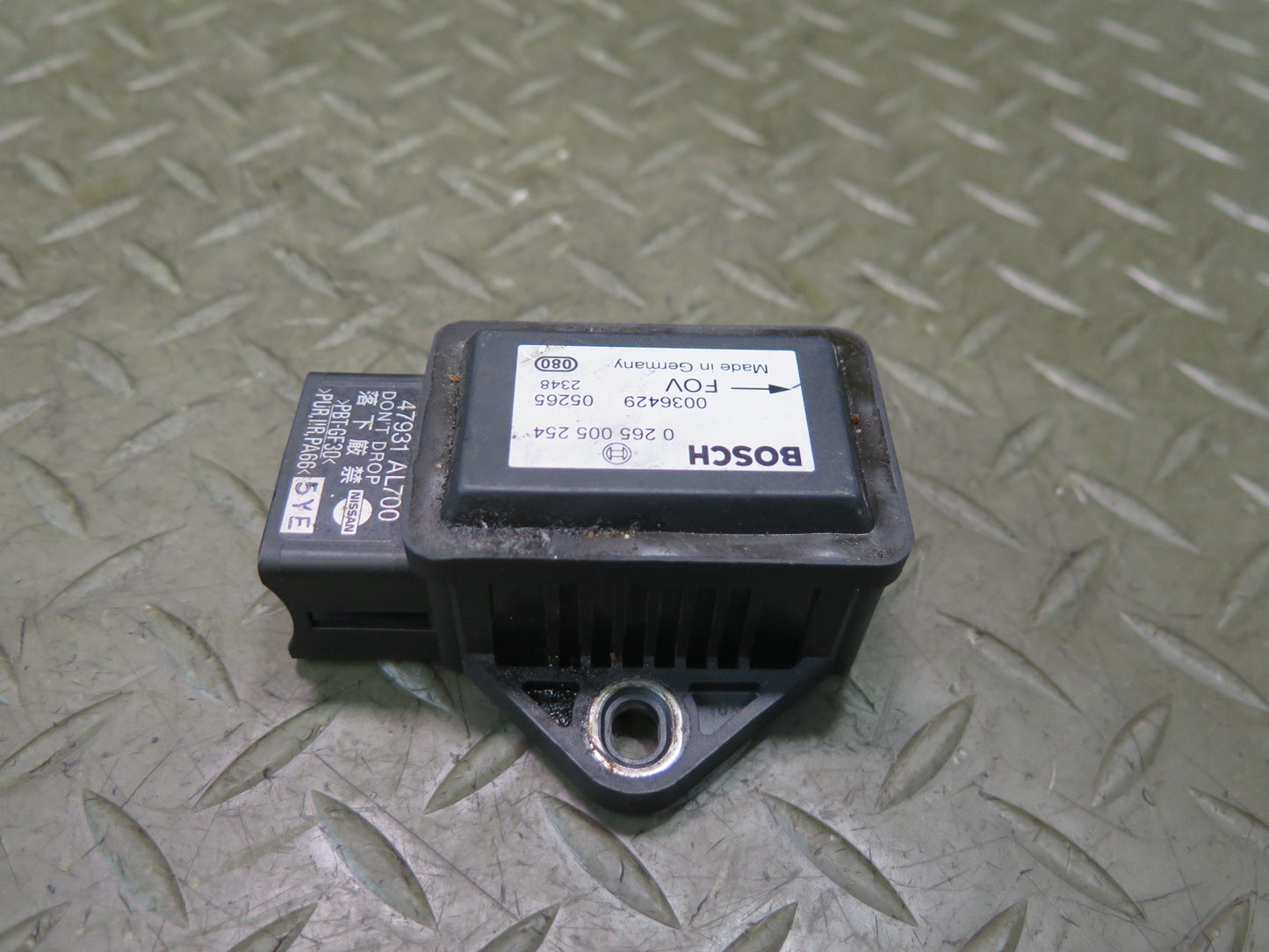 04-09 Nissan 350Z Z33 Convertible Gravity YAW Rate Sensor 47931-AL700 OEM