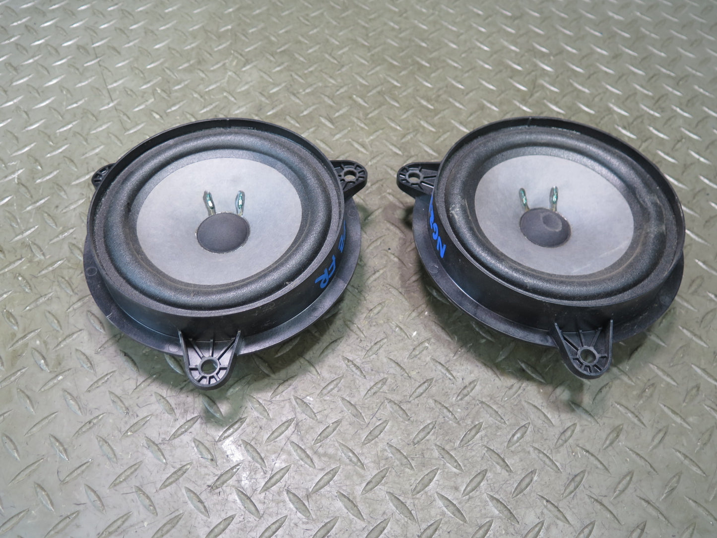 03-09 Nissan Z33 350Z Set of 2 Left & Right Door Bose Speaker 28156-AM900 OEM