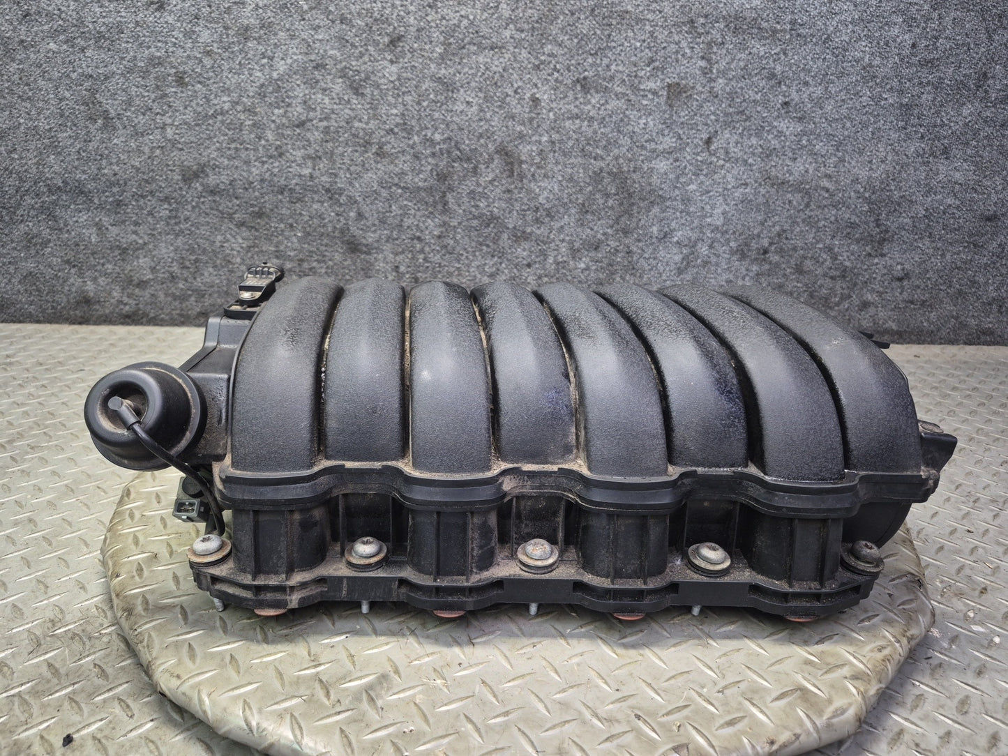2011-2014 Porsche Cayenne 958 4.8L NON Turbo Engine Intake Manifold