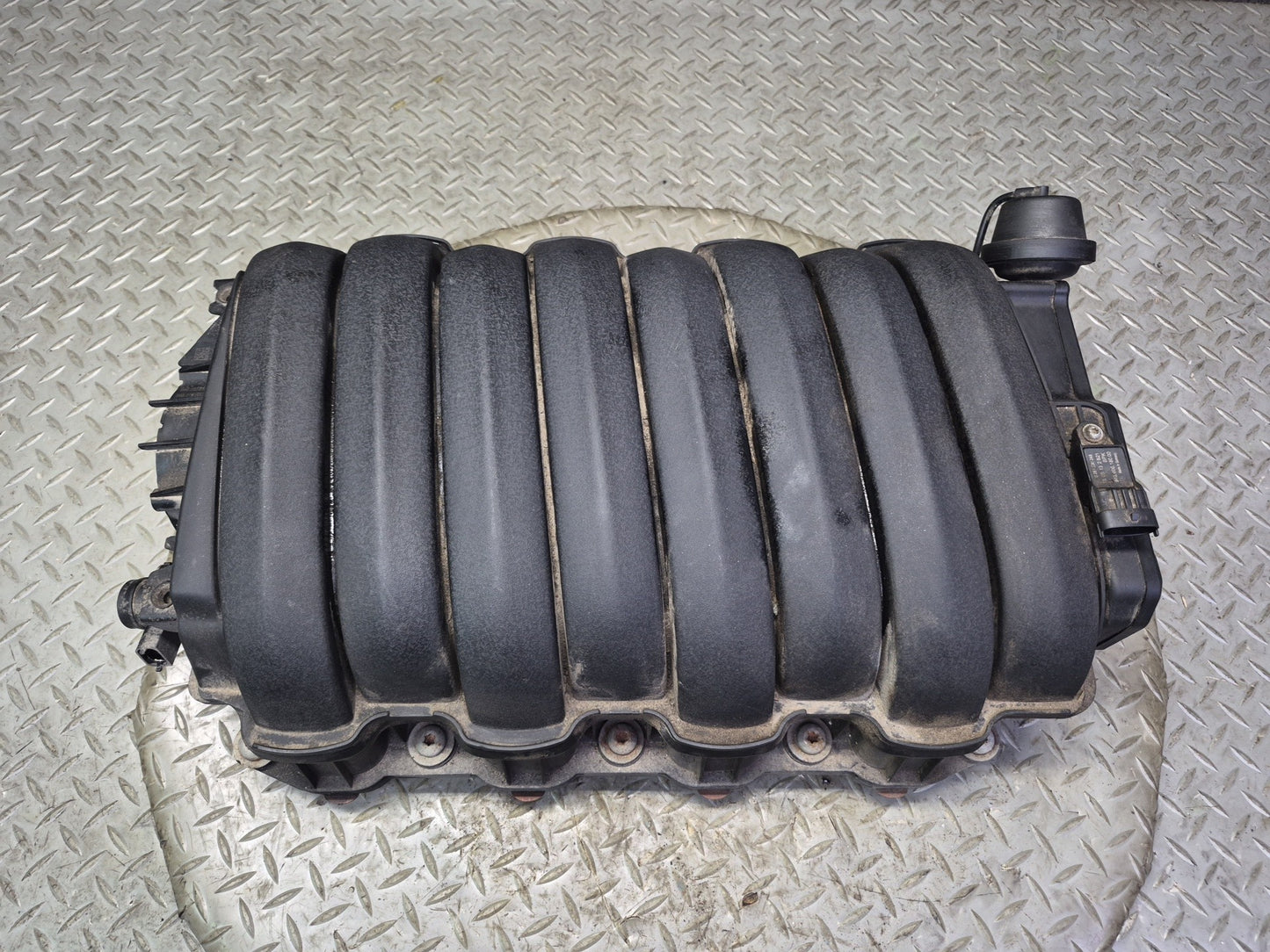 2011-2014 Porsche Cayenne 958 4.8L NON Turbo Engine Intake Manifold