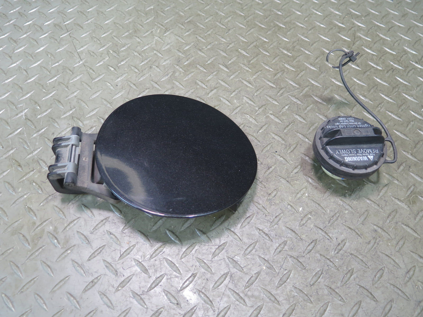 04-09 Nissan Z33 350Z Convertible Fuel Tank Filler Door Lid Cover w Cap Set OEM