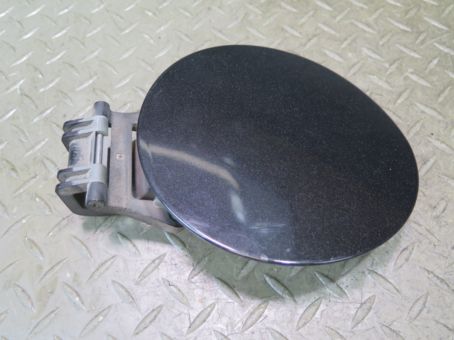 04-09 Nissan Z33 350Z Convertible Fuel Tank Filler Door Lid Cover w Cap Set OEM
