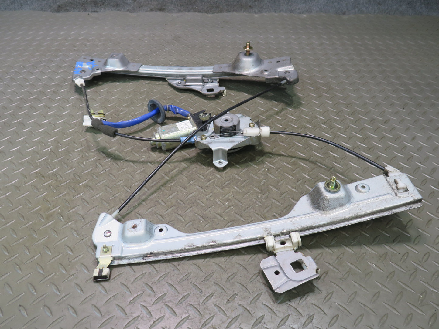 04-09 Nissan 350Z Z33 Convertible Right Pass Door Window Regulator w Motor OEM