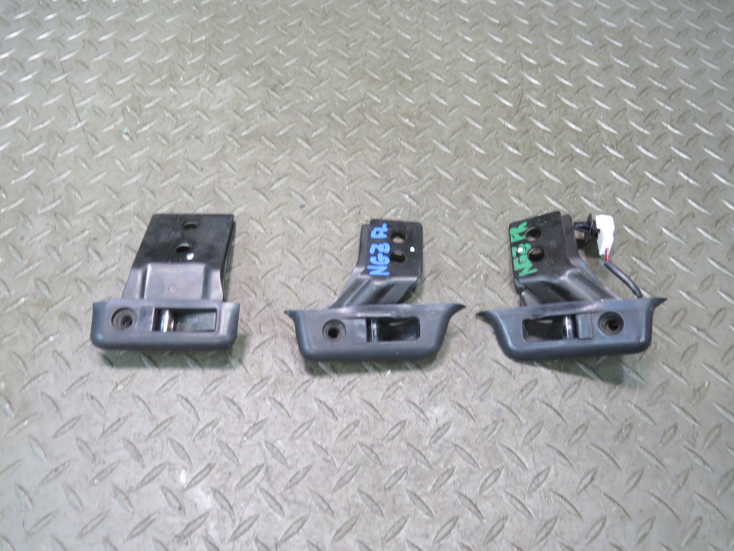 04-06 Nissan 350Z Z33 Convertible Set of 3 Roof Soft TOP Lock Latch Striker OEM