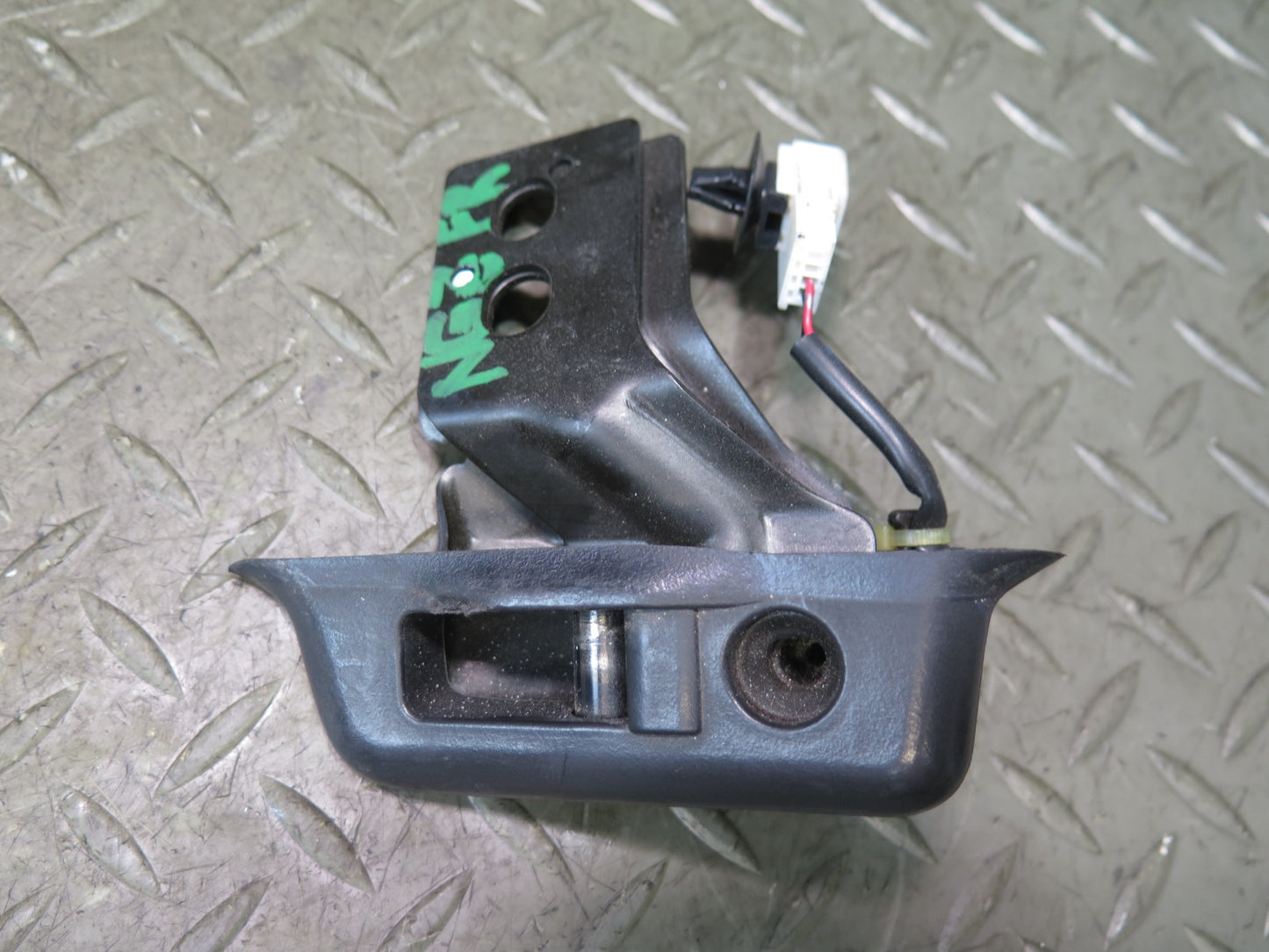 04-06 Nissan 350Z Z33 Convertible Set of 3 Roof Soft TOP Lock Latch Striker OEM