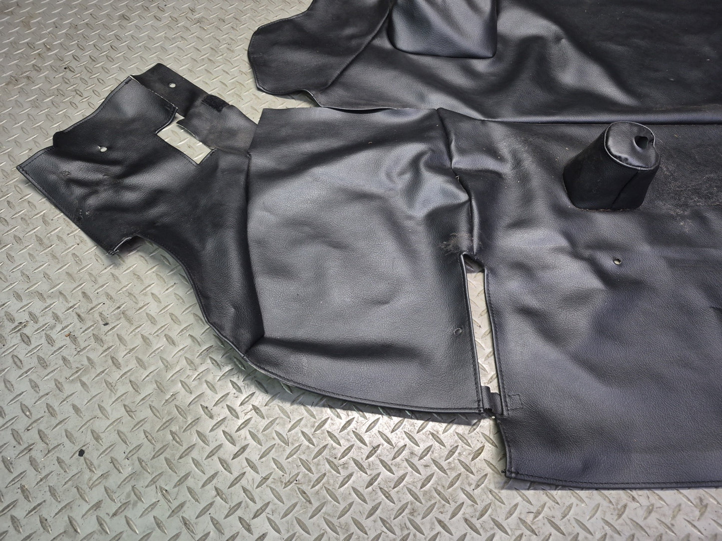04-09 Nissan Z33 350Z Convertible TOP Roof Leather Compartment Liner Cover Dmgd