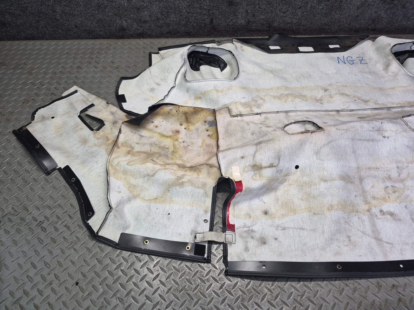 04-09 Nissan Z33 350Z Convertible TOP Roof Leather Compartment Liner Cover Dmgd