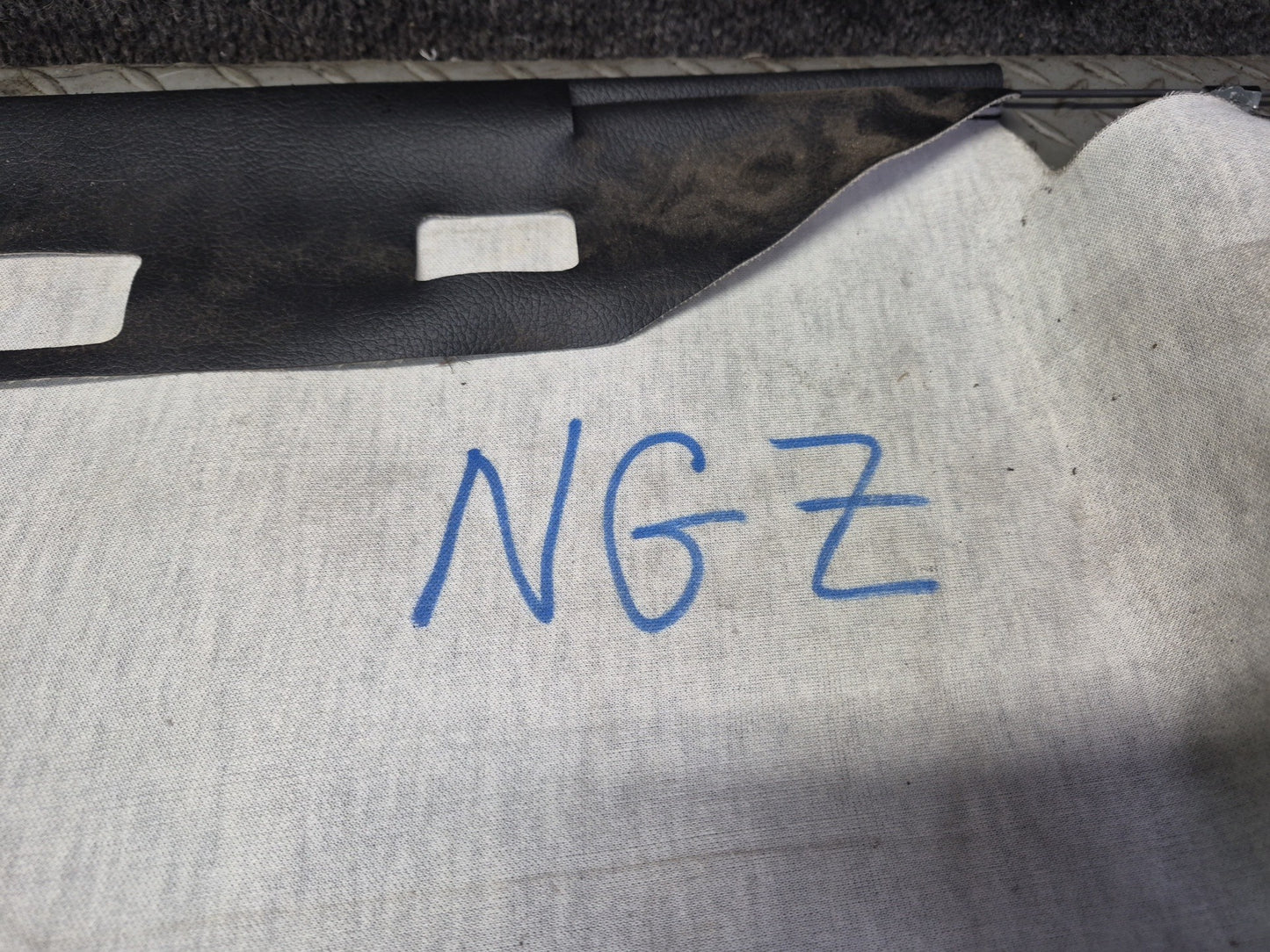 04-09 Nissan Z33 350Z Convertible TOP Roof Leather Compartment Liner Cover Dmgd