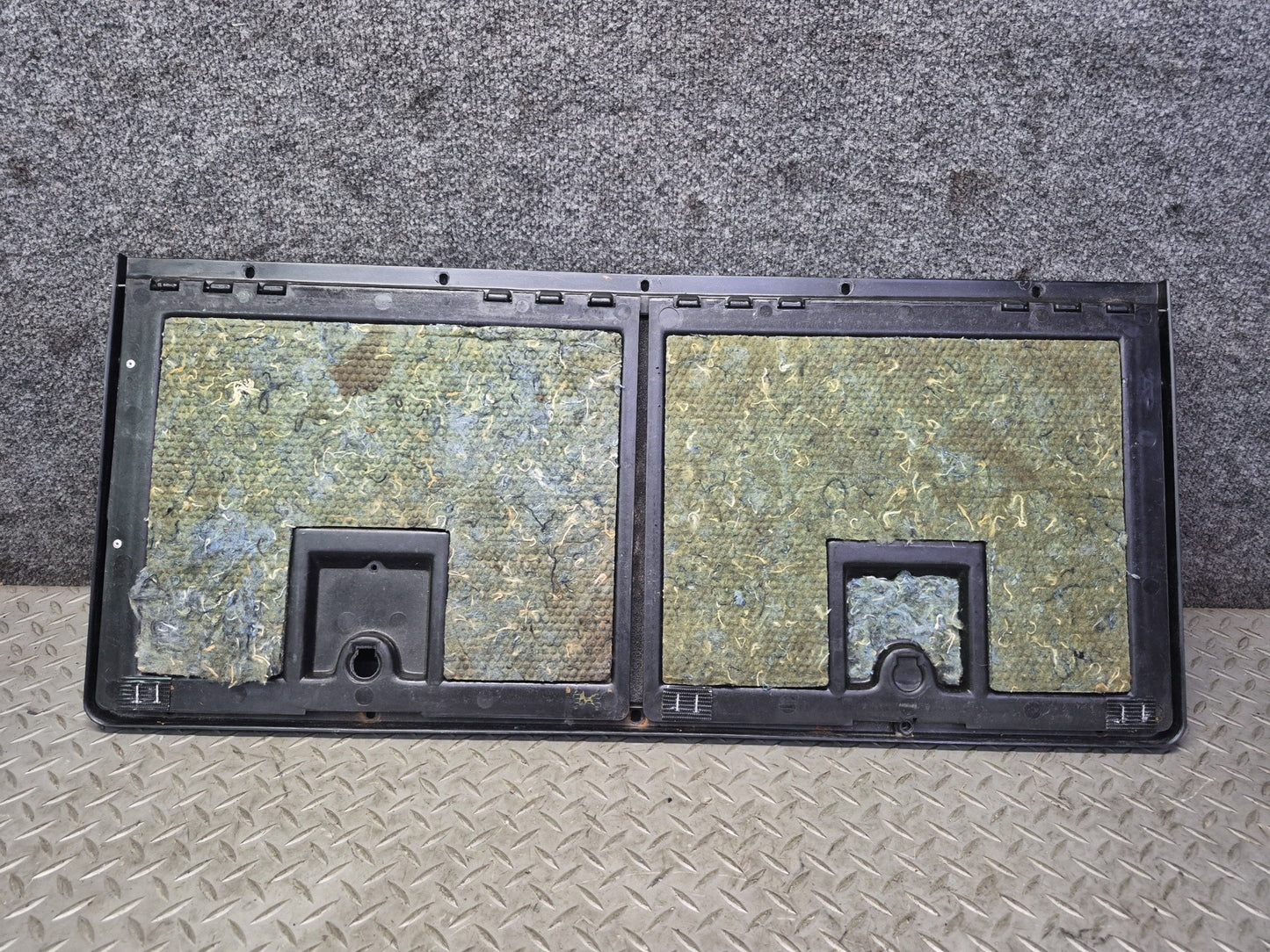 91-96 Chevrolet Corvette C4 Rear Floor Compartment Storage BIN Frame Panel Dmgd