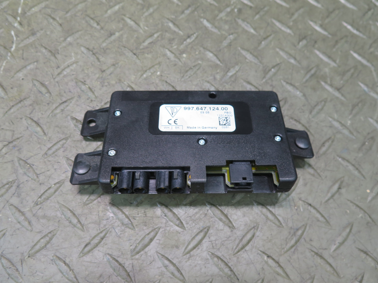 2005-2008 Porsche Boxster 987 Radio Antenna Control Unit Booster Module
