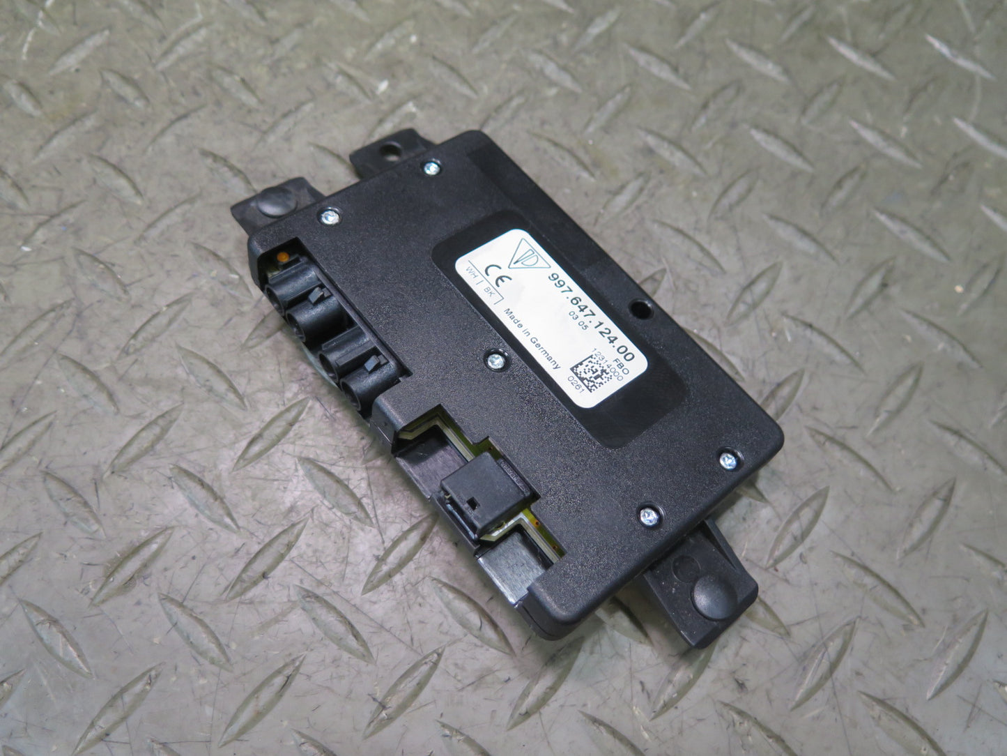 2005-2008 Porsche Boxster 987 Radio Antenna Control Unit Booster Module
