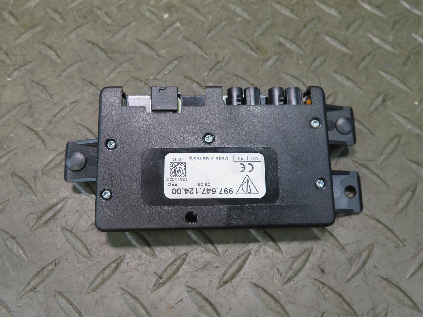 2005-2008 Porsche Boxster 987 Radio Antenna Control Unit Booster Module
