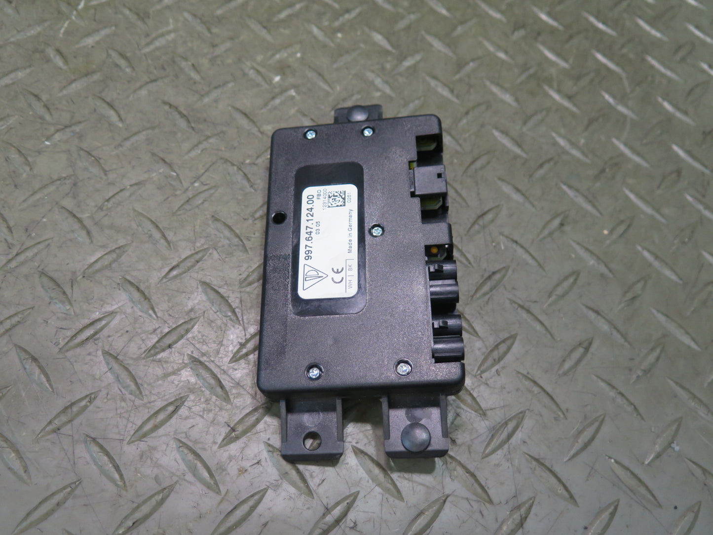 2005-2008 Porsche Boxster 987 Radio Antenna Control Unit Booster Module