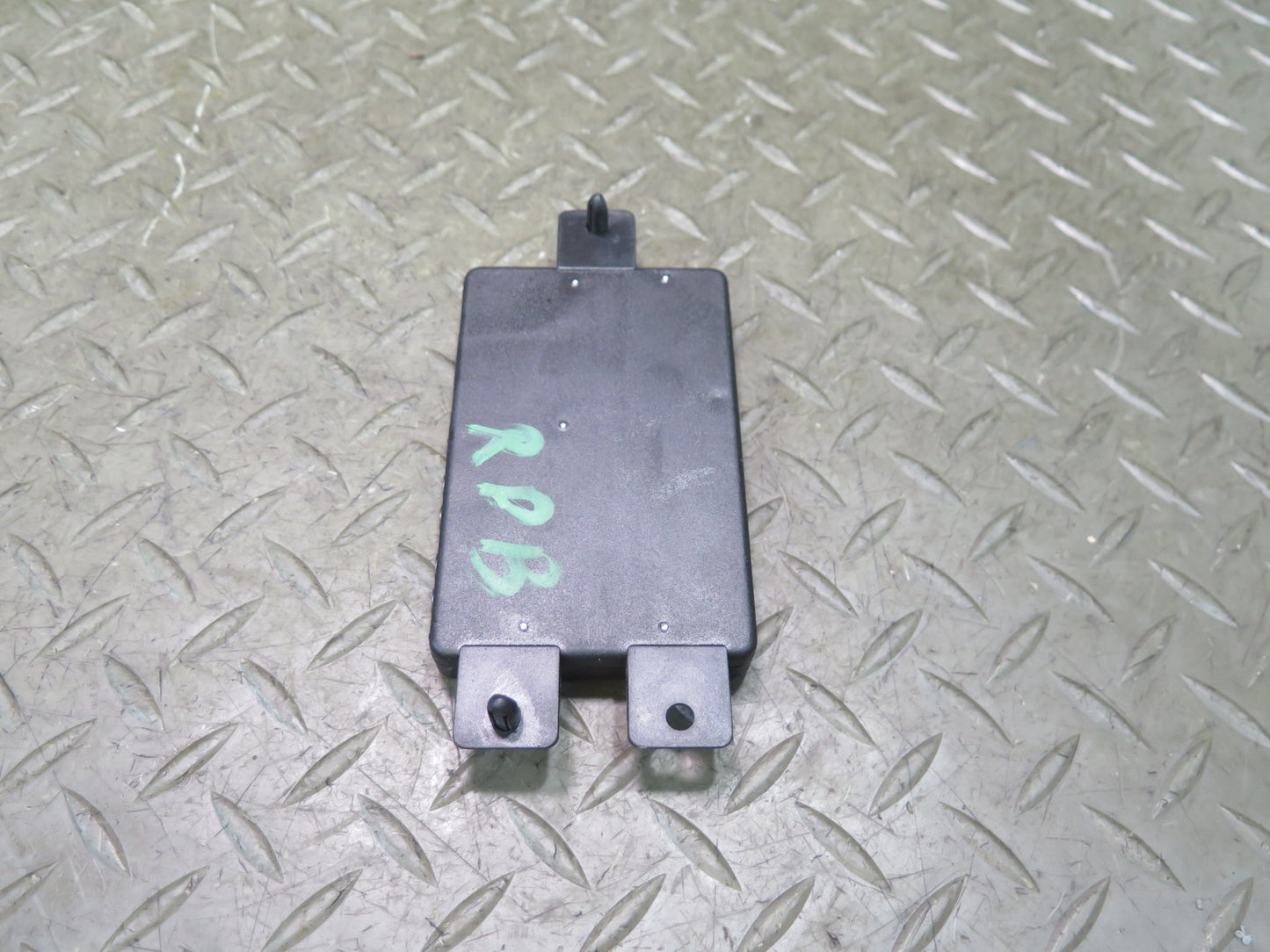 2005-2008 Porsche Boxster 987 Radio Antenna Control Unit Booster Module