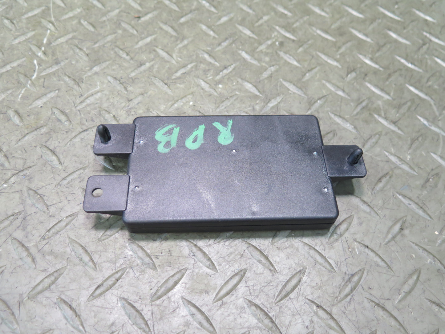 2005-2008 Porsche Boxster 987 Radio Antenna Control Unit Booster Module