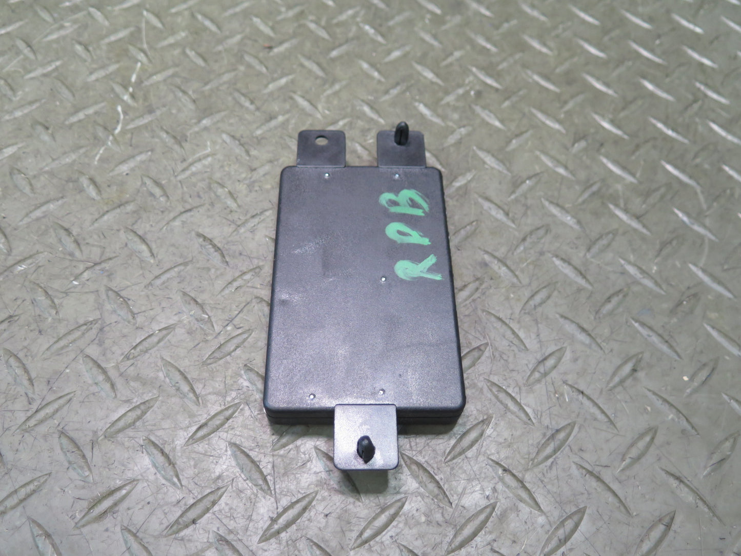 2005-2008 Porsche Boxster 987 Radio Antenna Control Unit Booster Module