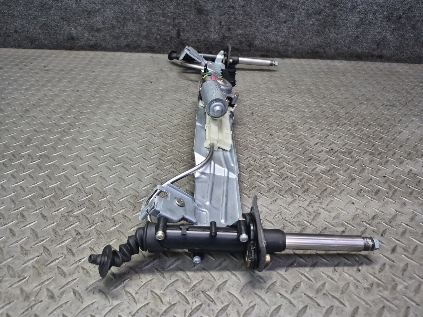 2005-2012 Porsche Boxster 987 Rear Trunk Lid Spoiler Drive Motor Mechanism