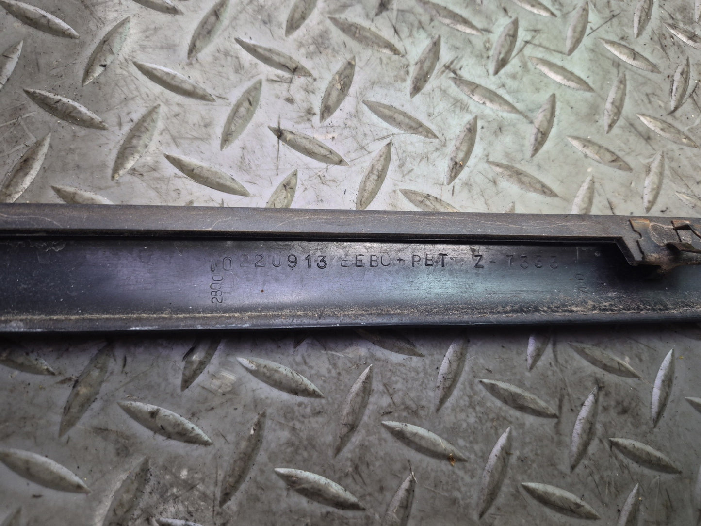 91-96 Chevrolet Corvette C4 Set of 2 Left & Right Door Trim Molding Cover OEM