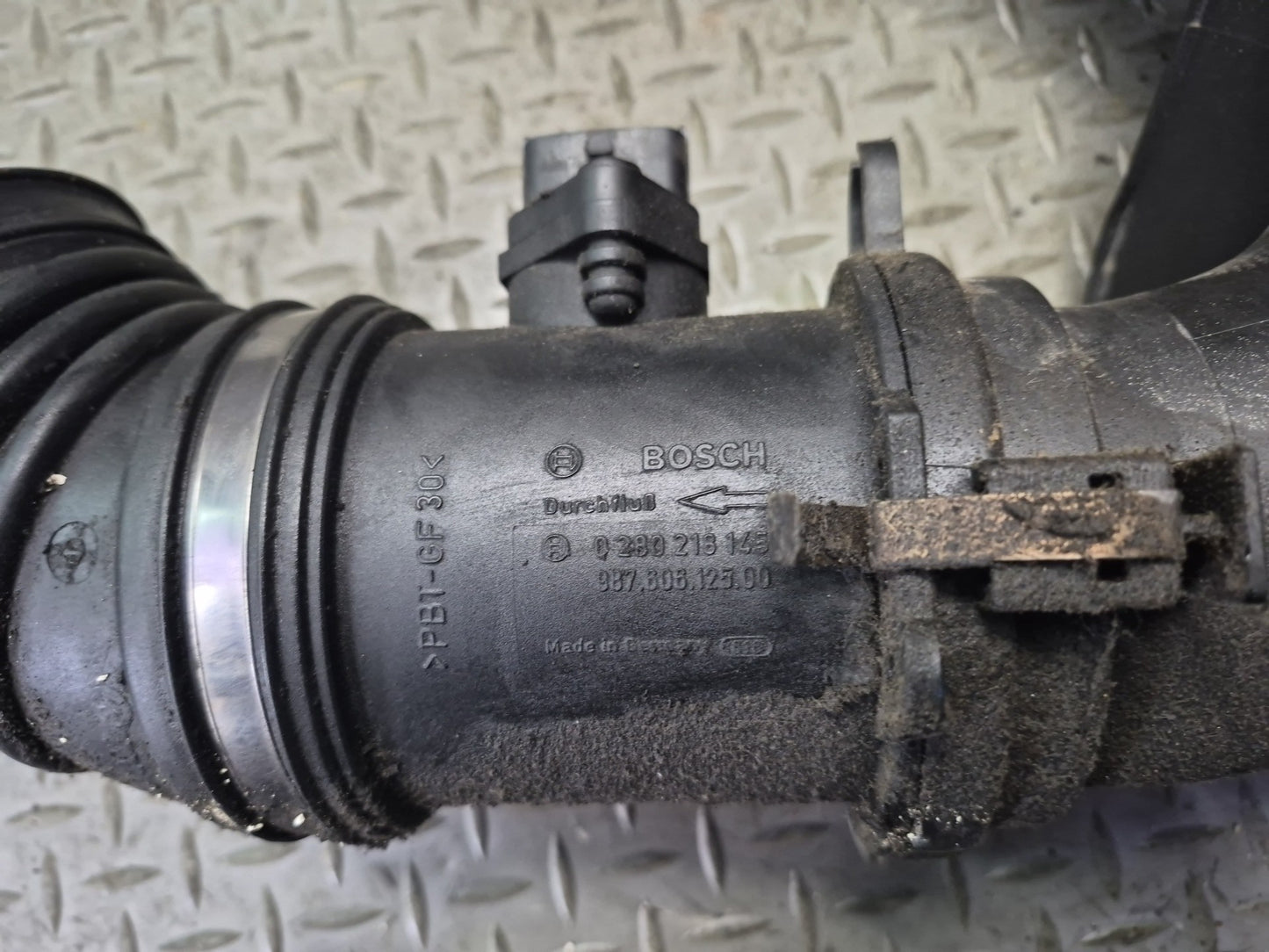 05-08 Porsche Boxster 987 2.7L Engine Air Cleaner Filter Housing W/ MAF Sensor